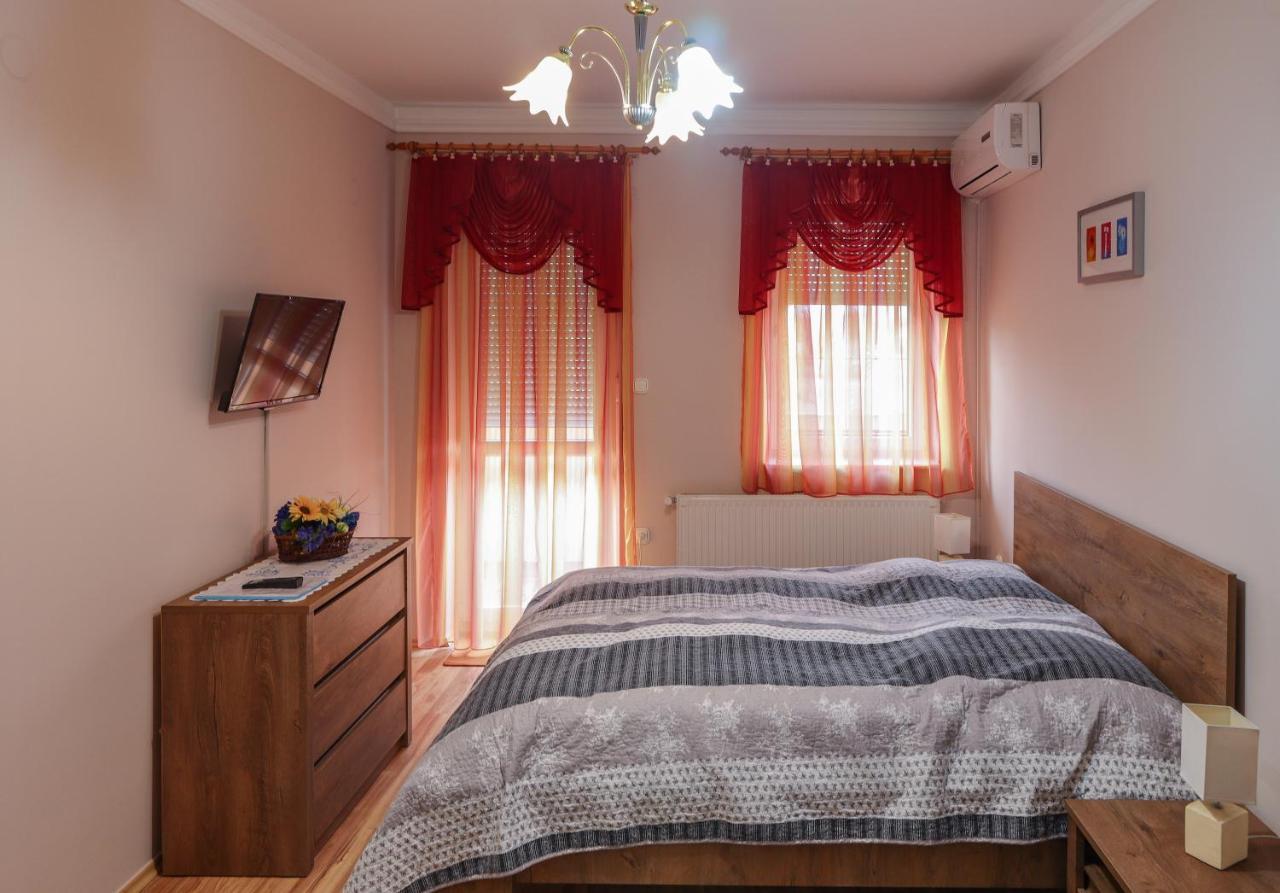 Huerkecz Apartmanhaz Heviz Luaran gambar