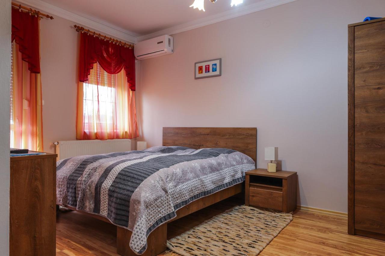 Huerkecz Apartmanhaz Heviz Luaran gambar